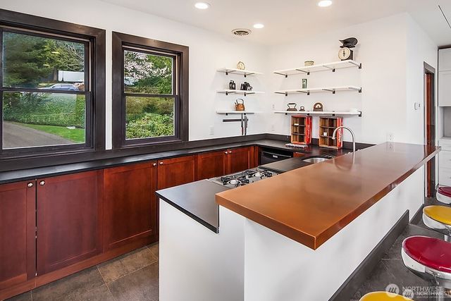 1718 292nd Place NE, Carnation, WA 98014