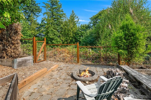 1718 292nd Place NE, Carnation, WA 98014