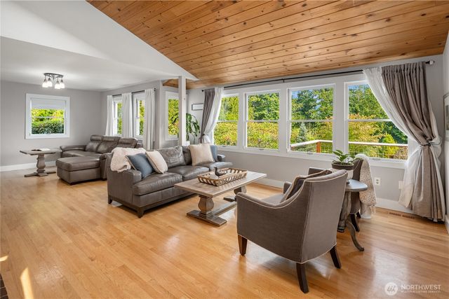 1718 292nd Place NE, Carnation, WA 98014