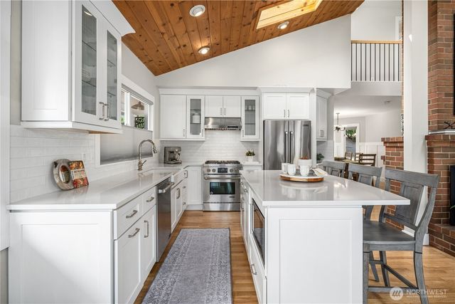 1718 292nd Place NE, Carnation, WA 98014