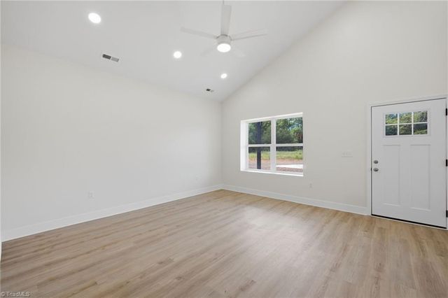 1517 Stone Hill Court, Winston-salem, NC 27105