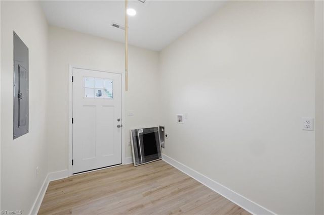 1517 Stone Hill Court, Winston-salem, NC 27105