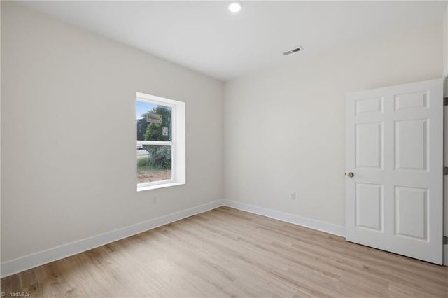 1517 Stone Hill Court, Winston-salem, NC 27105