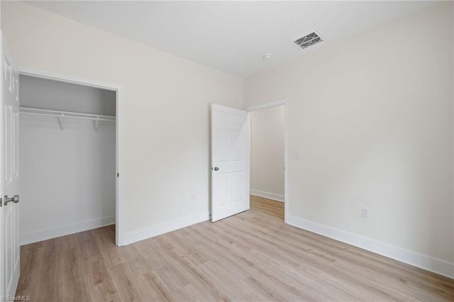 1517 Stone Hill Court, Winston-salem, NC 27105