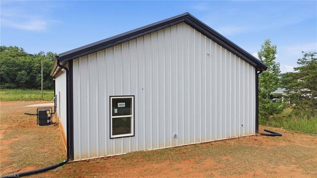 1517 Stone Hill Court, Winston-salem, NC 27105