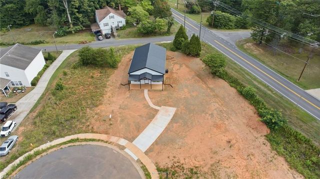 1517 Stone Hill Court, Winston-salem, NC 27105