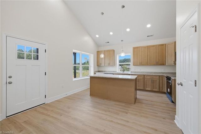 1517 Stone Hill Court, Winston-salem, NC 27105