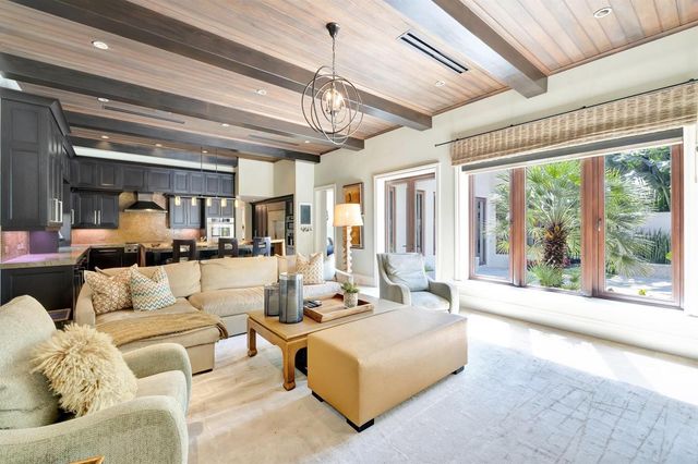 815 Idlewyld Drive, Fort Lauderdale, FL 33301