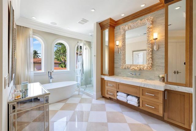 815 Idlewyld Drive, Fort Lauderdale, FL 33301