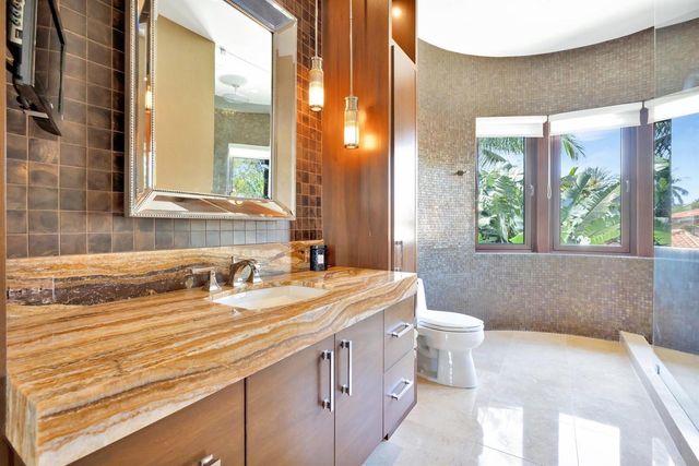 815 Idlewyld Drive, Fort Lauderdale, FL 33301