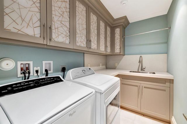 815 Idlewyld Drive, Fort Lauderdale, FL 33301
