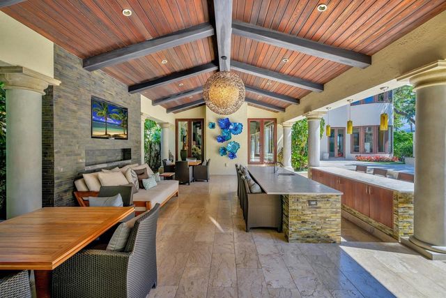 815 Idlewyld Drive, Fort Lauderdale, FL 33301