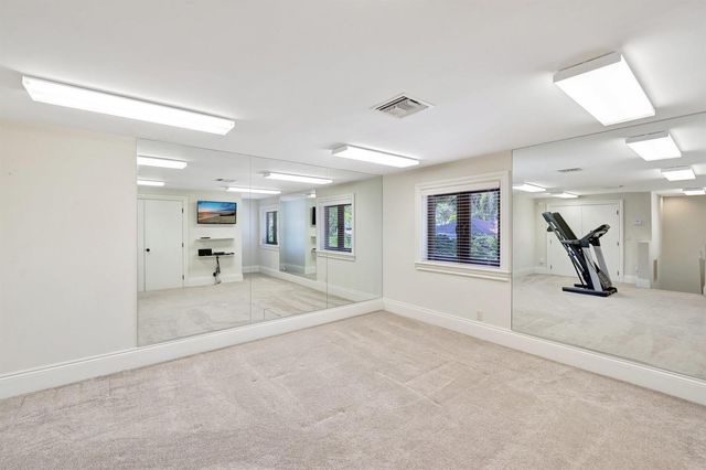 815 Idlewyld Drive, Fort Lauderdale, FL 33301