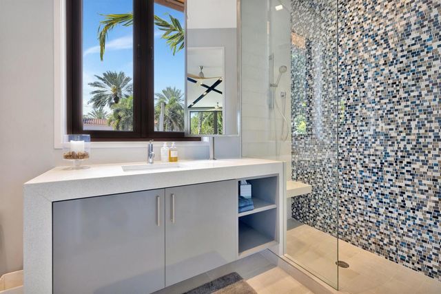 815 Idlewyld Drive, Fort Lauderdale, FL 33301