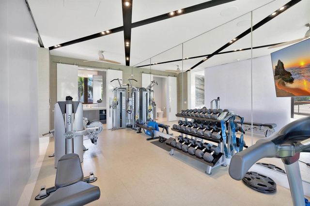 815 Idlewyld Drive, Fort Lauderdale, FL 33301