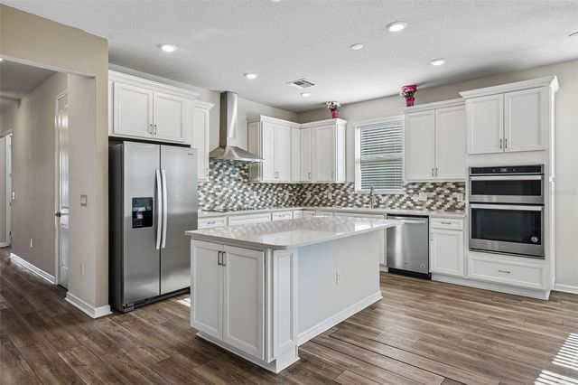4613 DOVER BLUFF COURT, Valrico, FL 33594