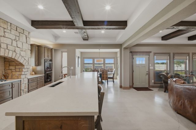568 Crow Road, Whitesboro, TX 76273