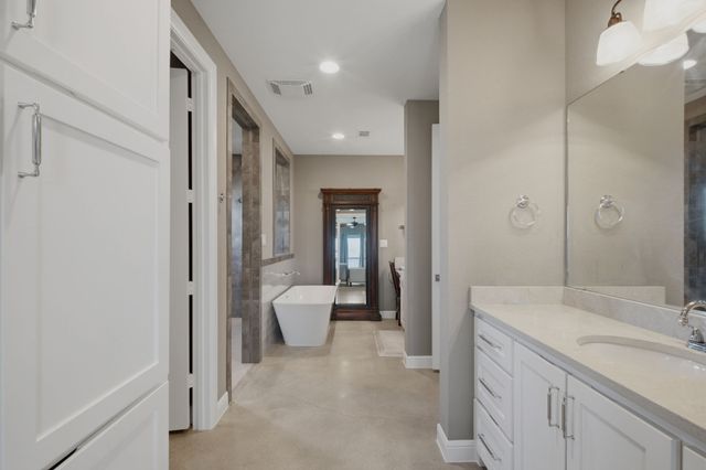 568 Crow Road, Whitesboro, TX 76273