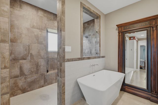 568 Crow Road, Whitesboro, TX 76273