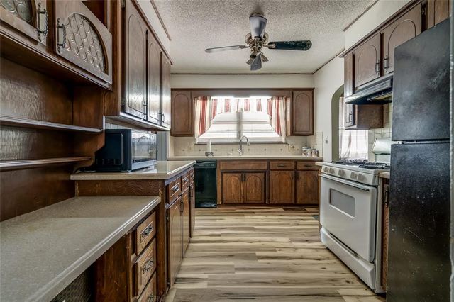 11011 E Draper Avenue, Choctaw, OK 73020