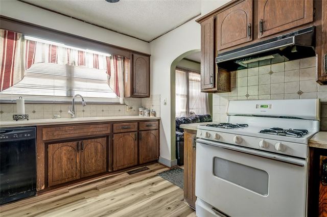 11011 E Draper Avenue, Choctaw, OK 73020