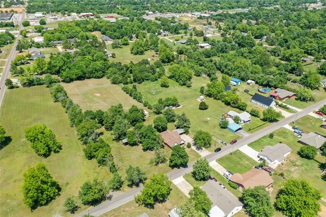 11011 E Draper Avenue, Choctaw, OK 73020