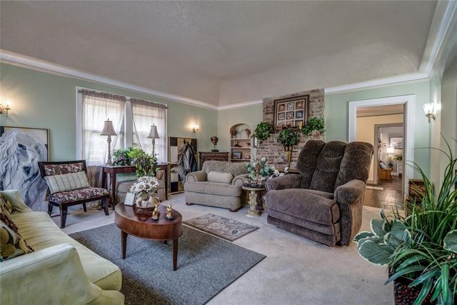 11011 E Draper Avenue, Choctaw, OK 73020