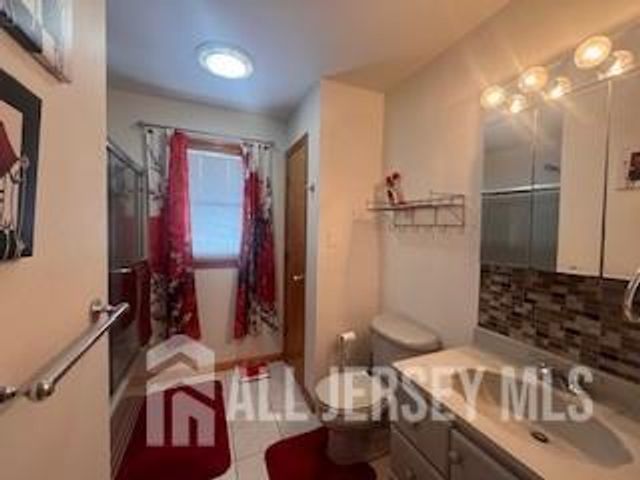 12 Burlew Place, Sayreville, NJ 08859