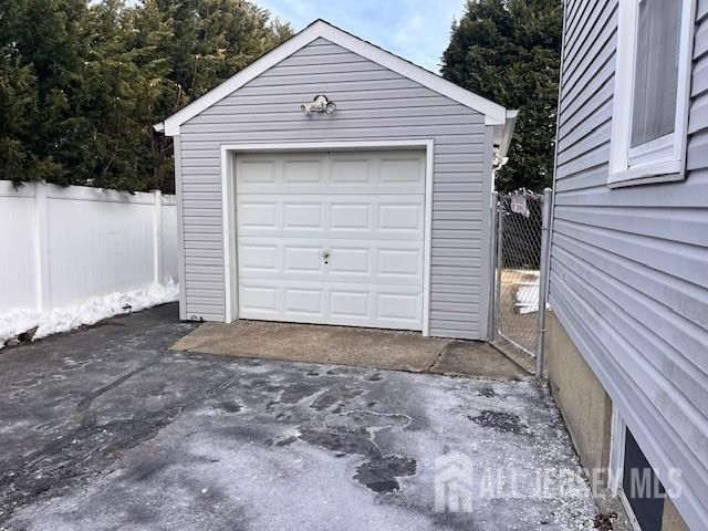12 Burlew Place, Sayreville, NJ 08859