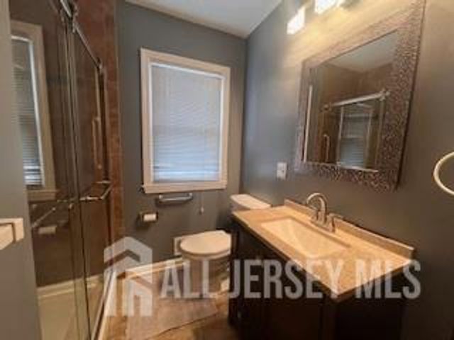 12 Burlew Place, Sayreville, NJ 08859