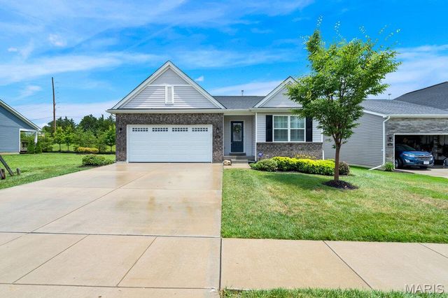 215 Cambium Court, Wentzville, MO 63385