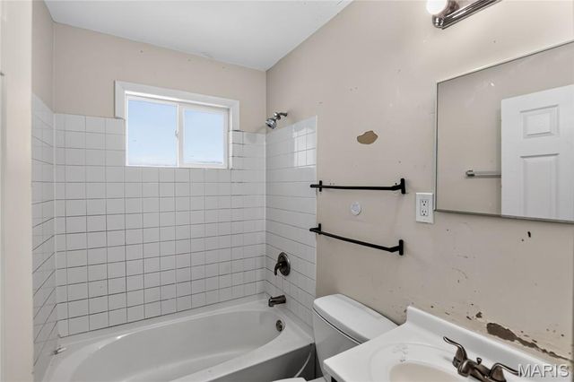 10324 Durness Drive, St Louis, MO 63137
