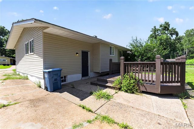 10324 Durness Drive, St Louis, MO 63137