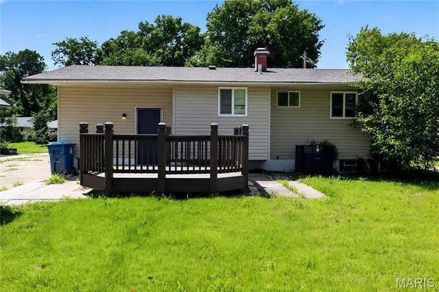 10324 Durness Drive, St Louis, MO 63137