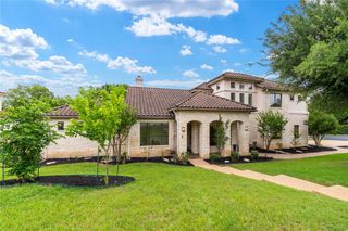 37 Autumn Oaks DR, The Hills, TX 78738