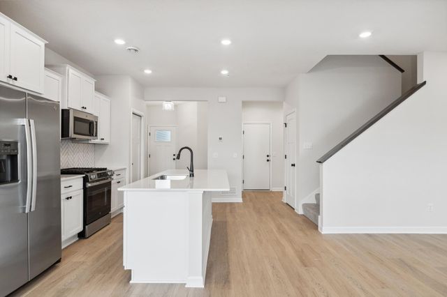 1019 130th Court E, Rosemount, MN 55068