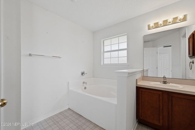 1330 HAWKS CREST Drive, Middleburg, FL 32068