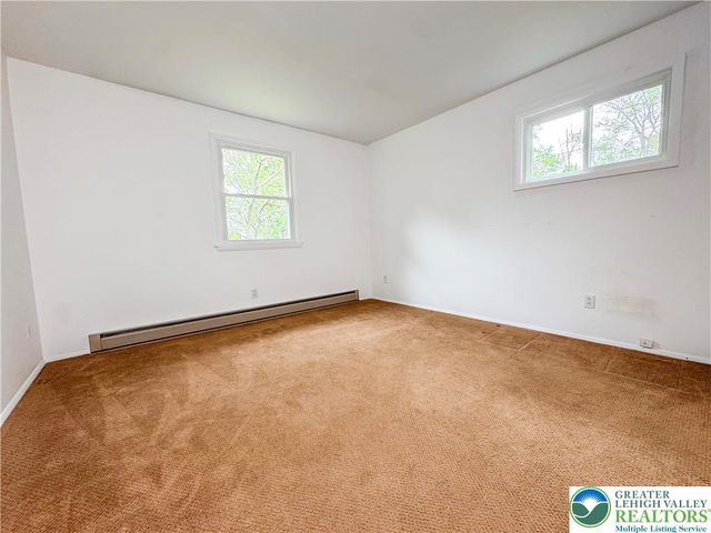 246 Allen Street, Franklin Twp, PA 18235