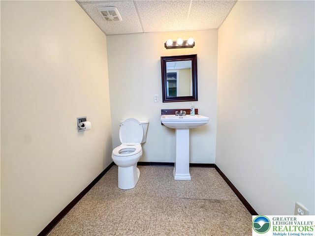 246 Allen Street, Franklin Twp, PA 18235