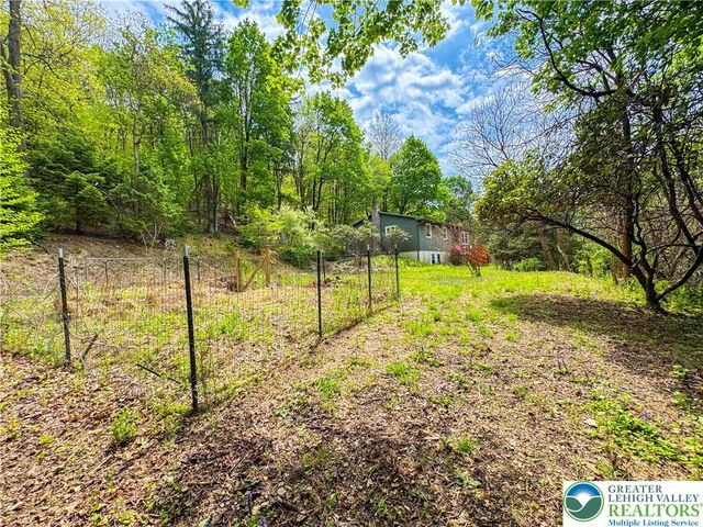 246 Allen Street, Franklin Twp, PA 18235