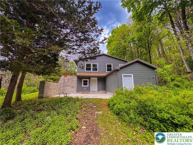 246 Allen Street, Franklin Twp, PA 18235