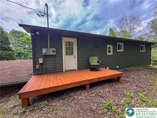 246 Allen Street, Franklin Twp, PA 18235