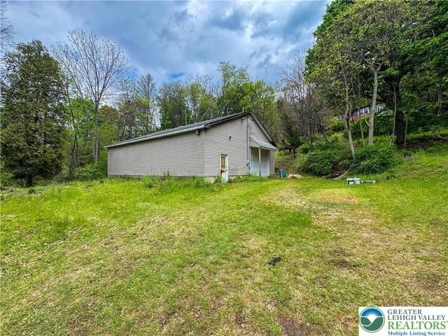 246 Allen Street, Franklin Twp, PA 18235