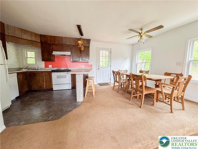 246 Allen Street, Franklin Twp, PA 18235