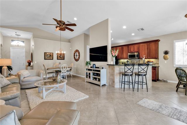 6192 Dorchester Way, Vero Beach, FL 32966