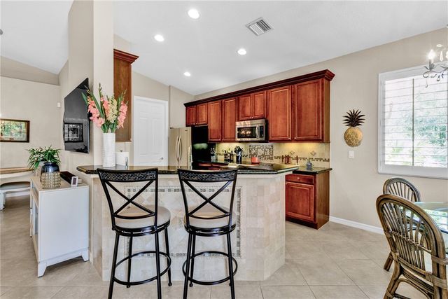 6192 Dorchester Way, Vero Beach, FL 32966