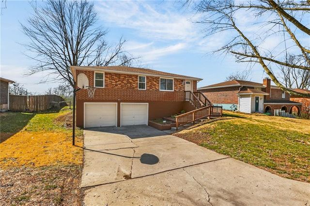 5909 NE 45th Terrace, Kansas City, MO 64117