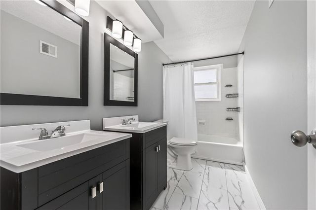 5909 NE 45th Terrace, Kansas City, MO 64117