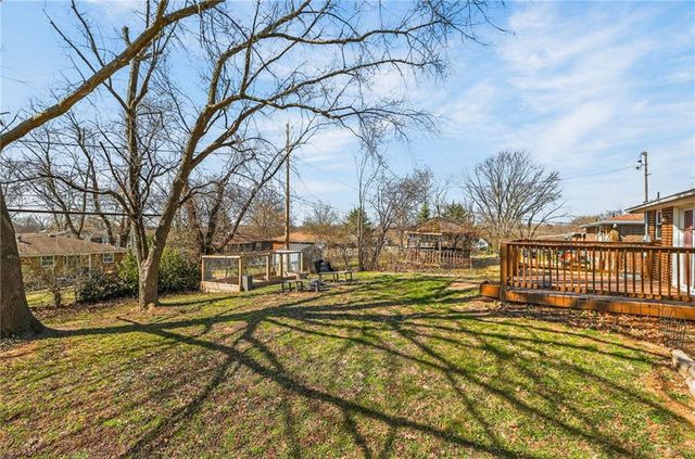 5909 NE 45th Terrace, Kansas City, MO 64117