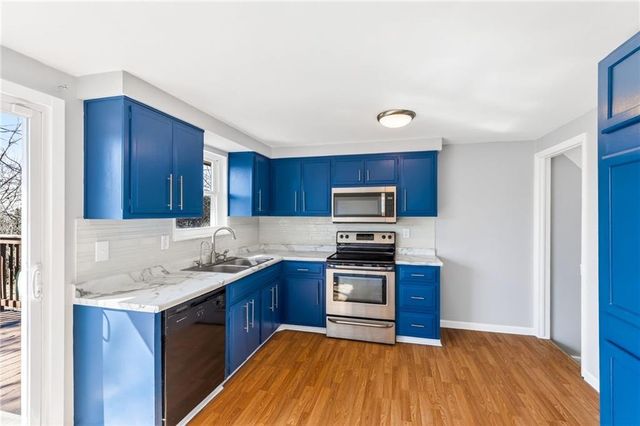 5909 NE 45th Terrace, Kansas City, MO 64117